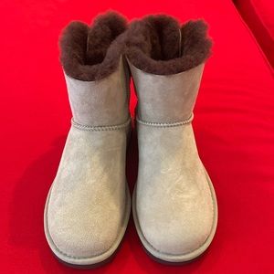 UGG women’s tan winter boots size 7 *brand new without box*